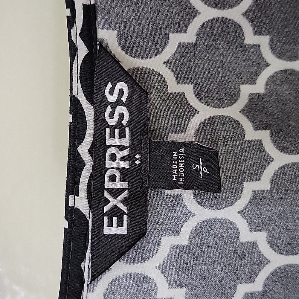 EXPRESS Gramercy Zip-front Top - Picture 2 of 5